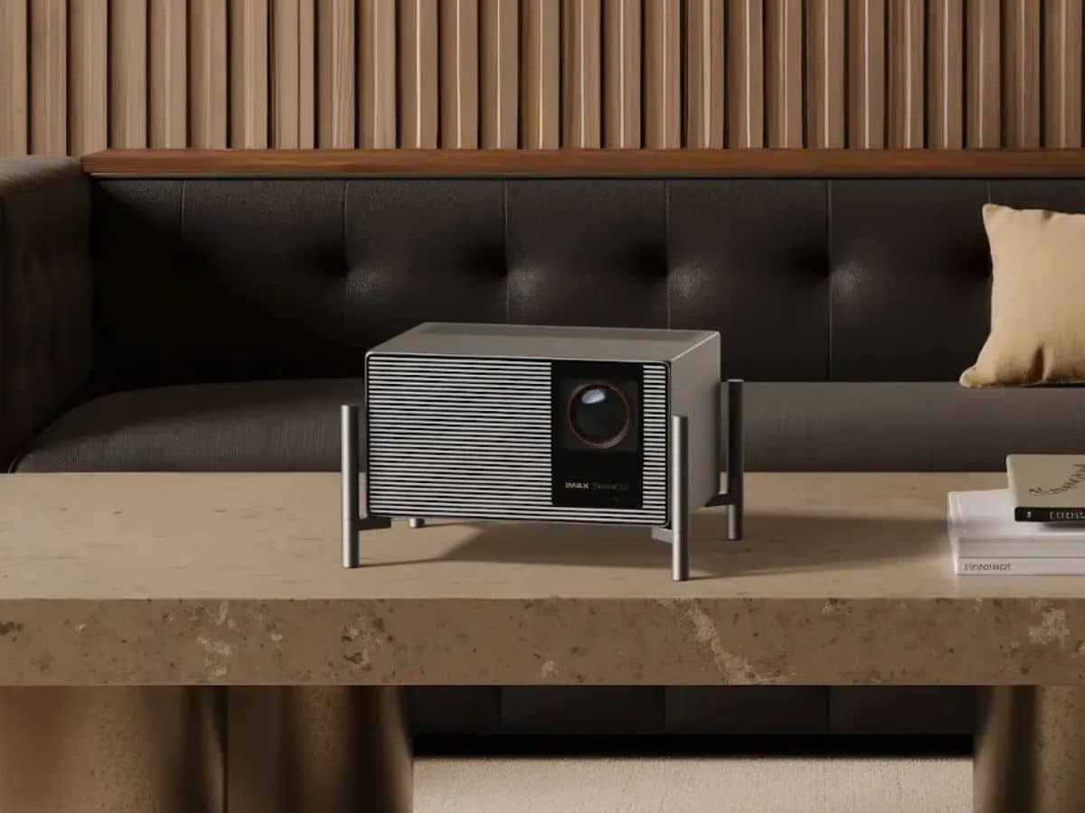 Xgimi Titan Noir Kickstarter hits $10 million milestone, unlocking free 3D glasses for backers