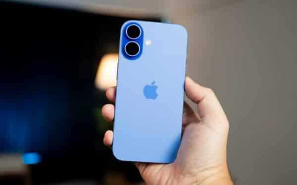 Apple’s 20th anniversary iPhone rumor points to a quad-curved display and a new push for an all-screen look