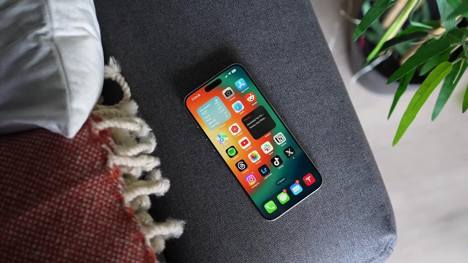 iPhone 20 display leak points to micro-curved OLED from Samsung, bringing Apple closer to an all-glass look
