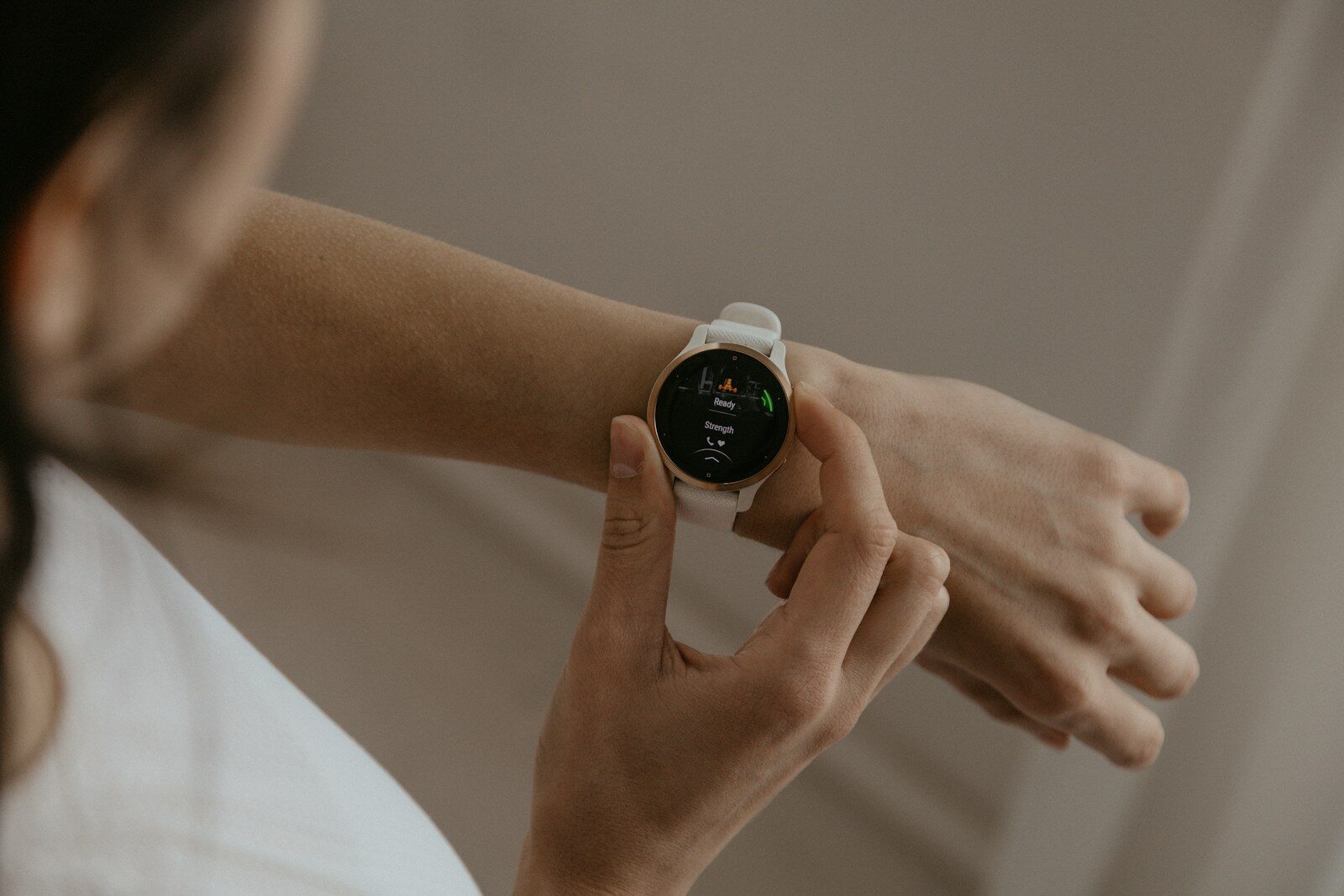 Survey suggests Garmin fans still prefer MiP displays over AMOLED, and battery life may be why