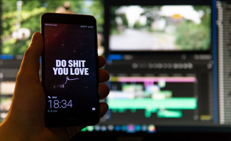 Phone casting video