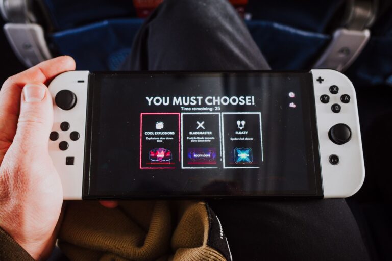 Gaming handheld docked