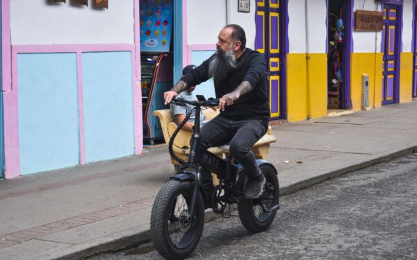 How electric bike technology is reshaping short city trips