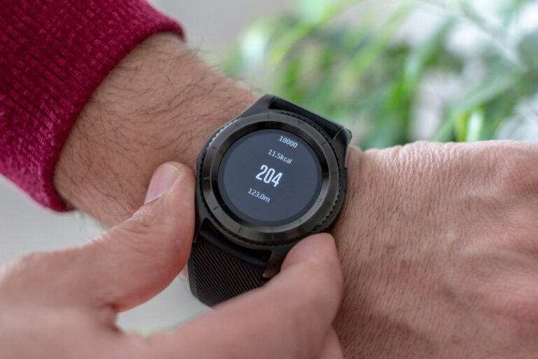 Analog hybrid watch