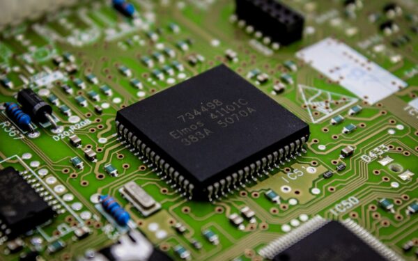 How neuromorphic chips are bringing brain‑style computing to sensors and robots