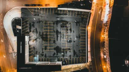 How smart parking apps help reduce stress and save time in busy cities
