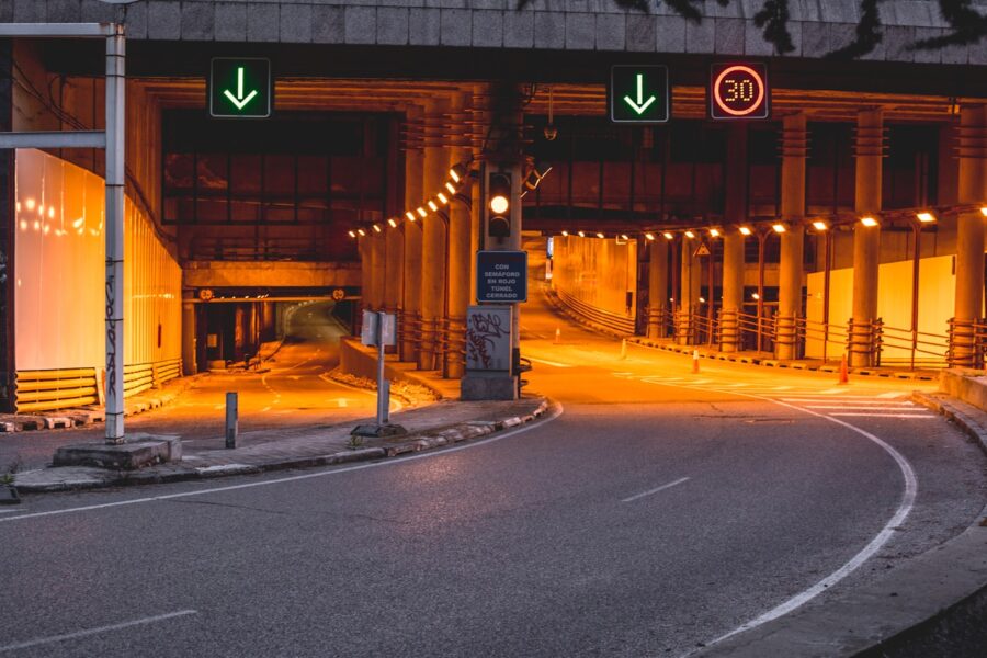 Smart road sign