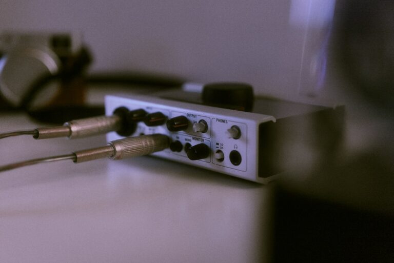 Audio interface knobs