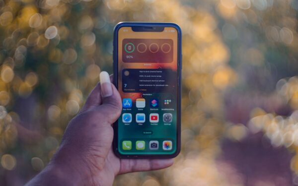 How to declutter your mobile storage without losing important data