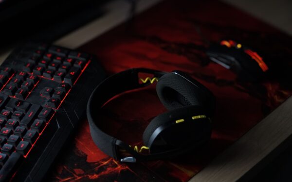 How to get cleaner audio in games with any microphone, from budget headsets to USB mics