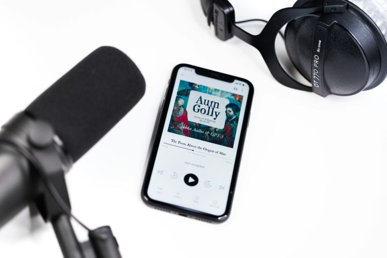 Smartphone podcast app