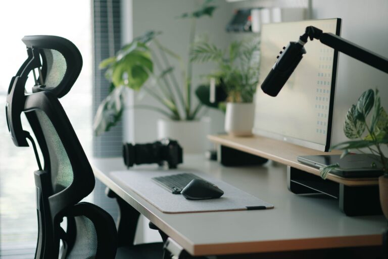Ergonomic office chair