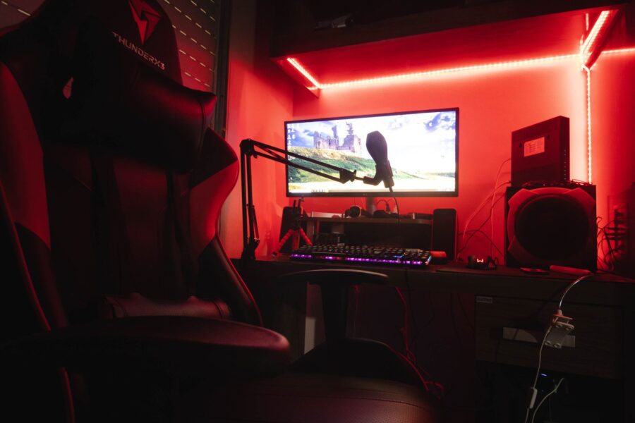 Gaming headset microphone