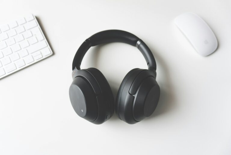 Wireless earbuds office