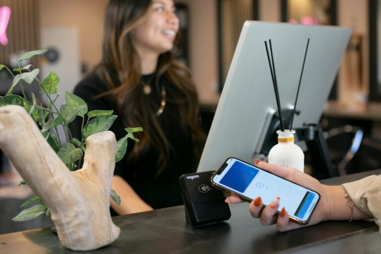 Smartphone tapping nfc