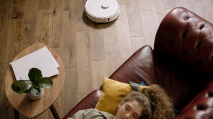 How to use robot vacuums safely and smartly in a connected home