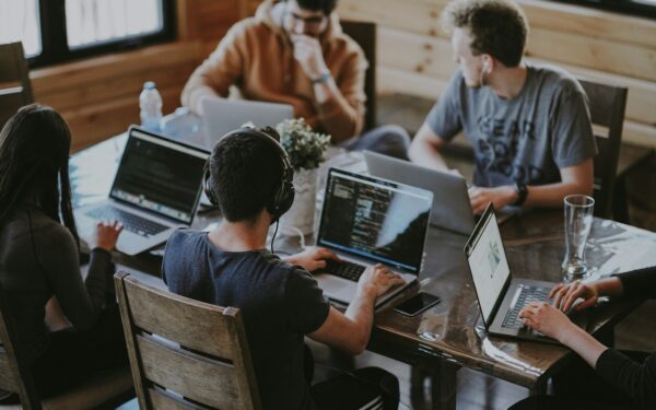 How to use shared inbox software to untangle team email without losing control