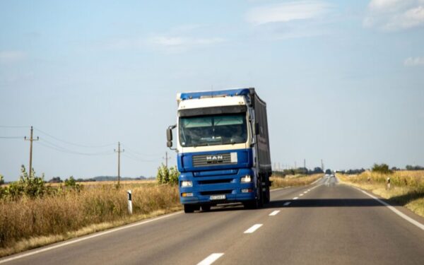 How adaptive cruise control changes long-distance driving and what drivers need to know