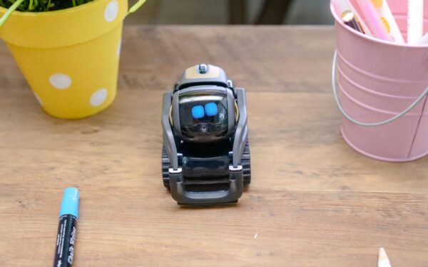 How AI in smartphones is quietly becoming your everyday assistant