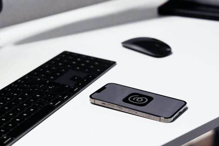 Smartphone tapping nfc