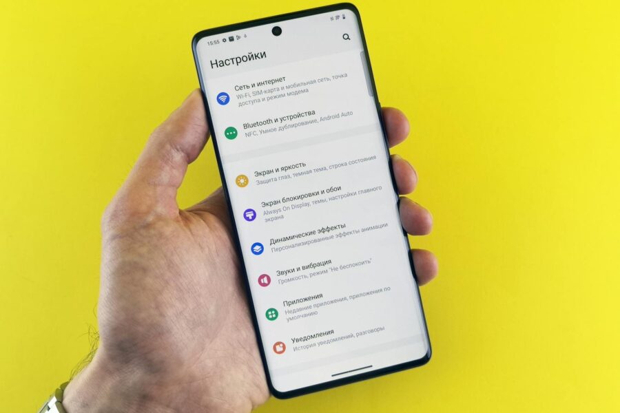 Android smartphone hand