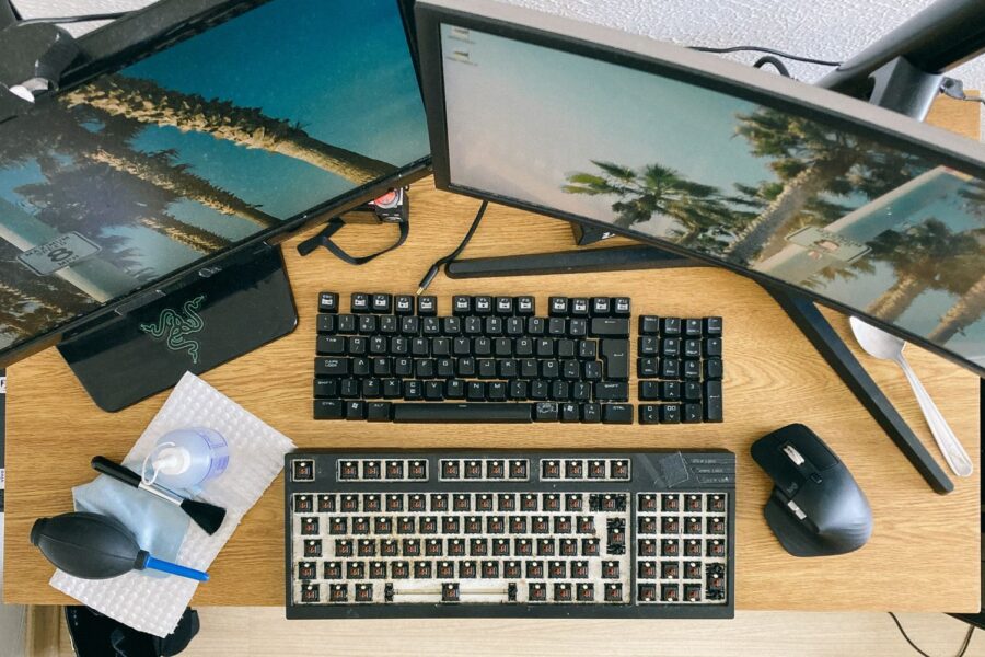 Desk monitor screen