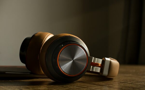 Understanding open‑back vs closed‑back: which headphone style fits your listening