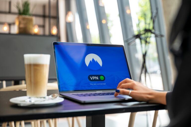 Public wifi cafe