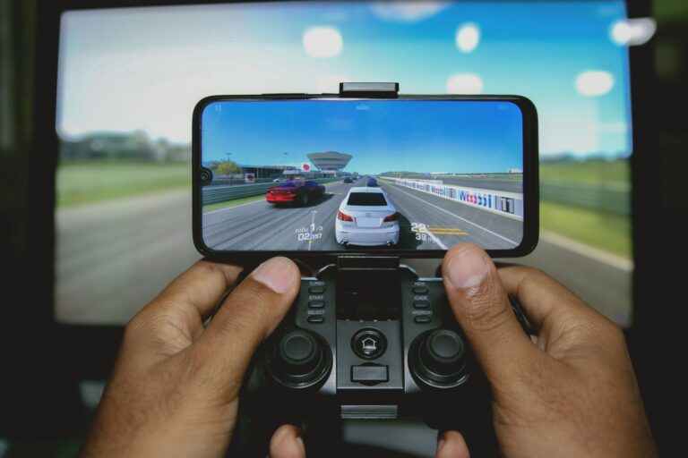 Gaming controller smartphone