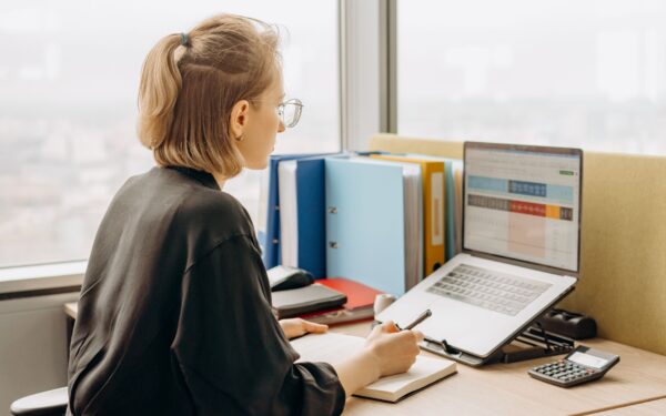 How AI spreadsheet assistants can turn messy data into clear decisions
