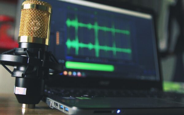 How AI voice tools are reshaping audio work for creators and small businesses