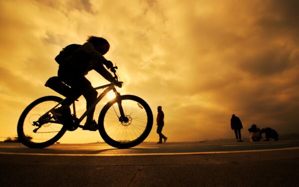 How cycling wearables are turning every ride into smarter training