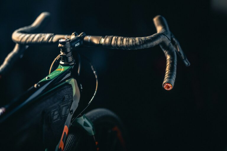 Cycling helmet smart