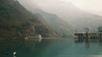 How floating solar farms are turning water surfaces into power stations