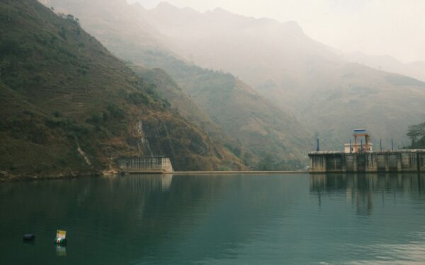 How floating solar farms are turning water surfaces into power stations