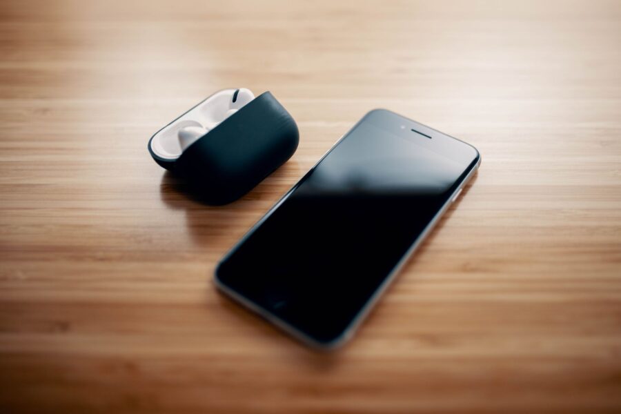 Wireless earbuds table