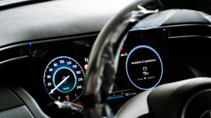 How hybrid car modes really differ and how to choose the right one on the move