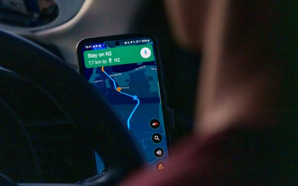 How smartphone navigation can make road trips smoother without losing your sense of direction
