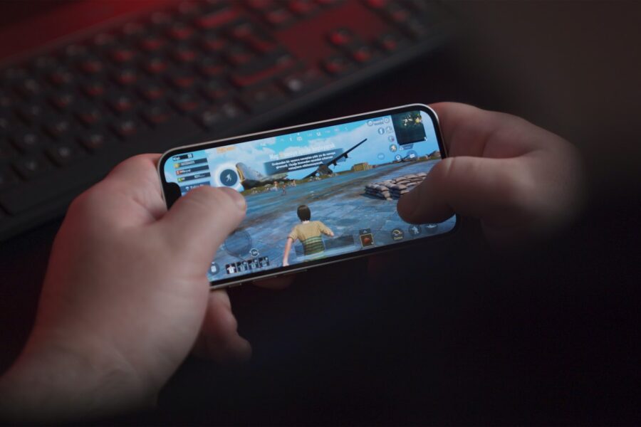 Mobile gamer hands