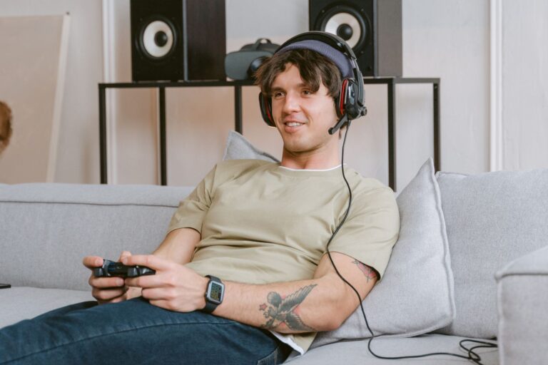 Gaming console controller