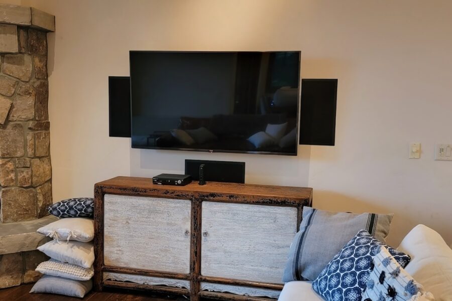 Soundbar wall mount