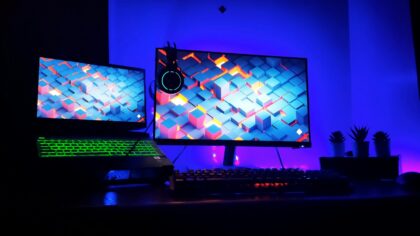 How to choose a gaming desk that boosts comfort and performance