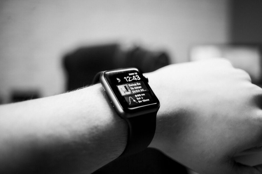 Smartwatch wrist low