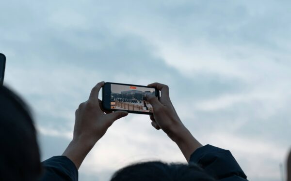 How to pick the right mobile game controller for better on-the-go play