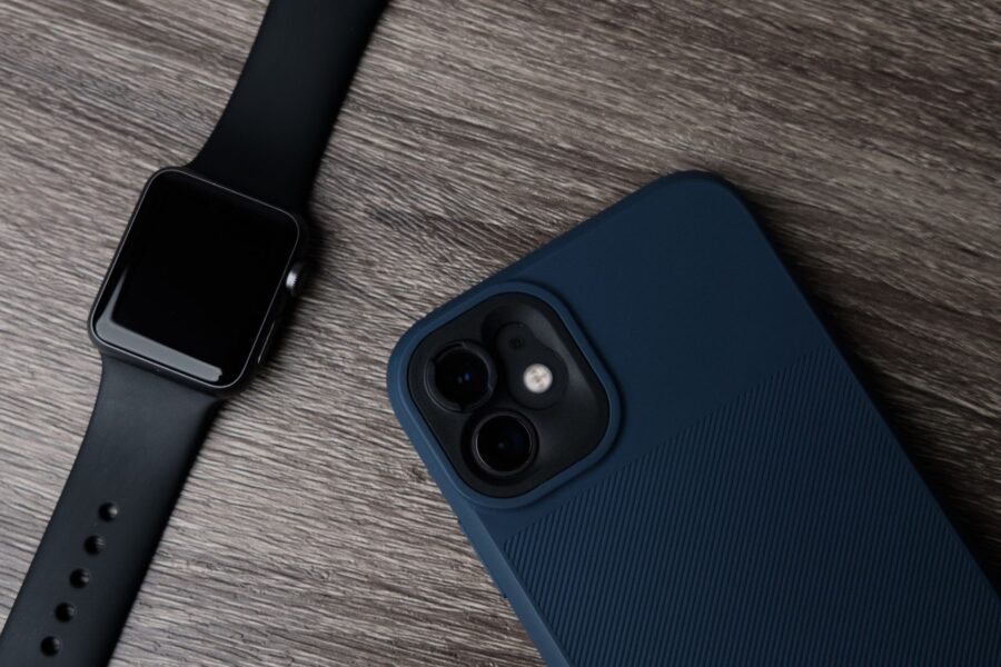 Smartwatch smartphone privacy