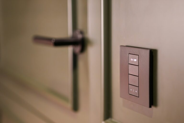 Smart lock keypad