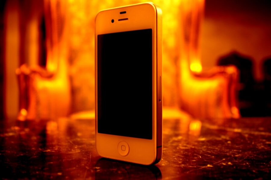 Smartphone table overheating