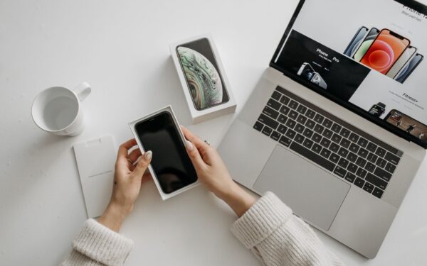 How to switch to a new smartphone without losing your data or your mind