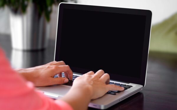 How to use AI writing apps without losing your own voice