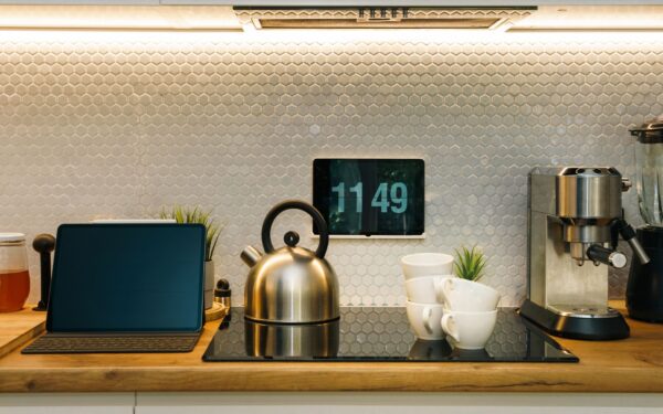 How to use smart displays as a central hub for your connected home